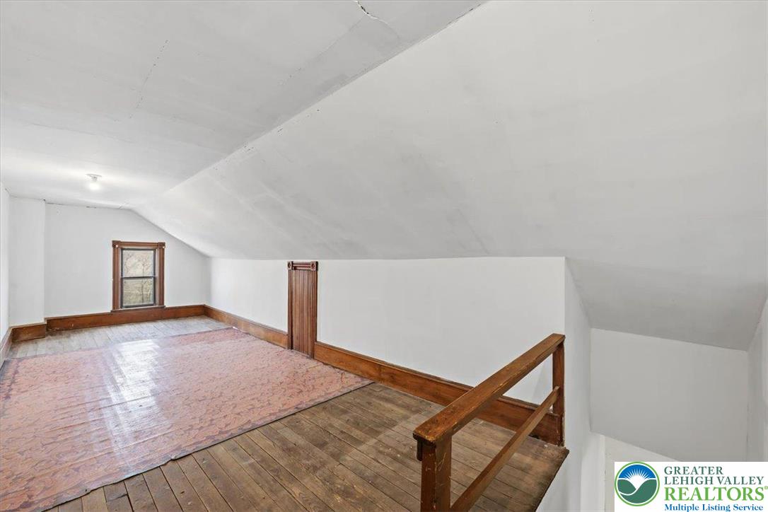 229 2nd Street North