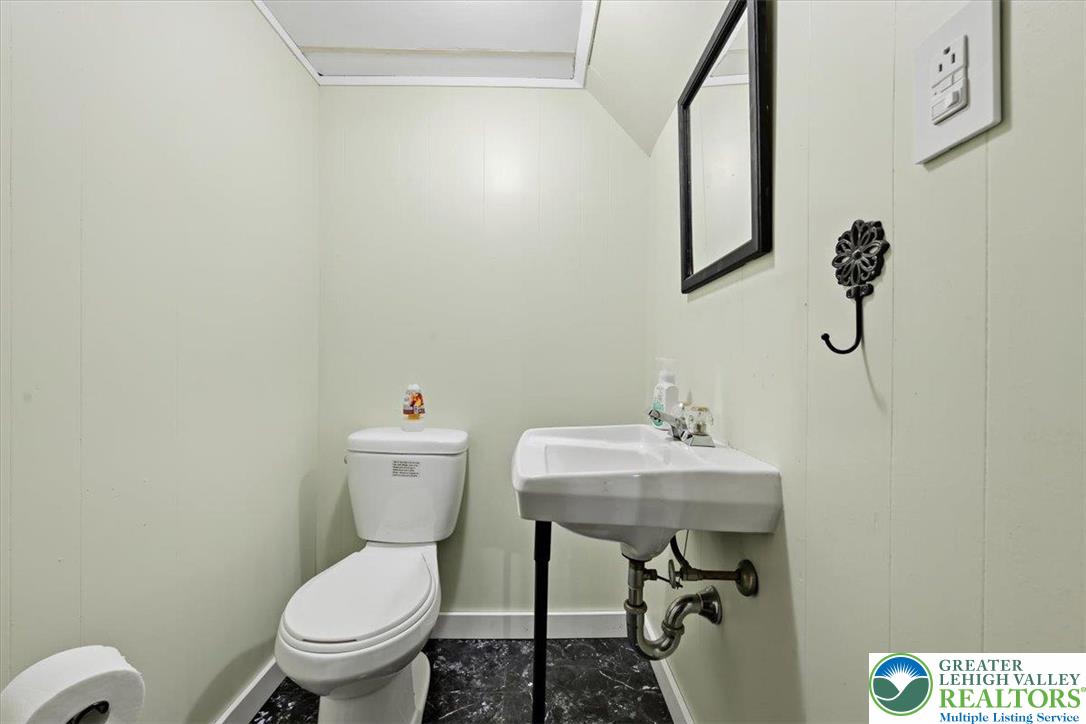 229 2nd Street North