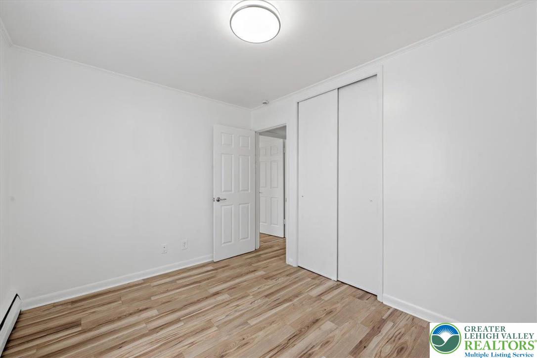 1229 West Whitehall Street