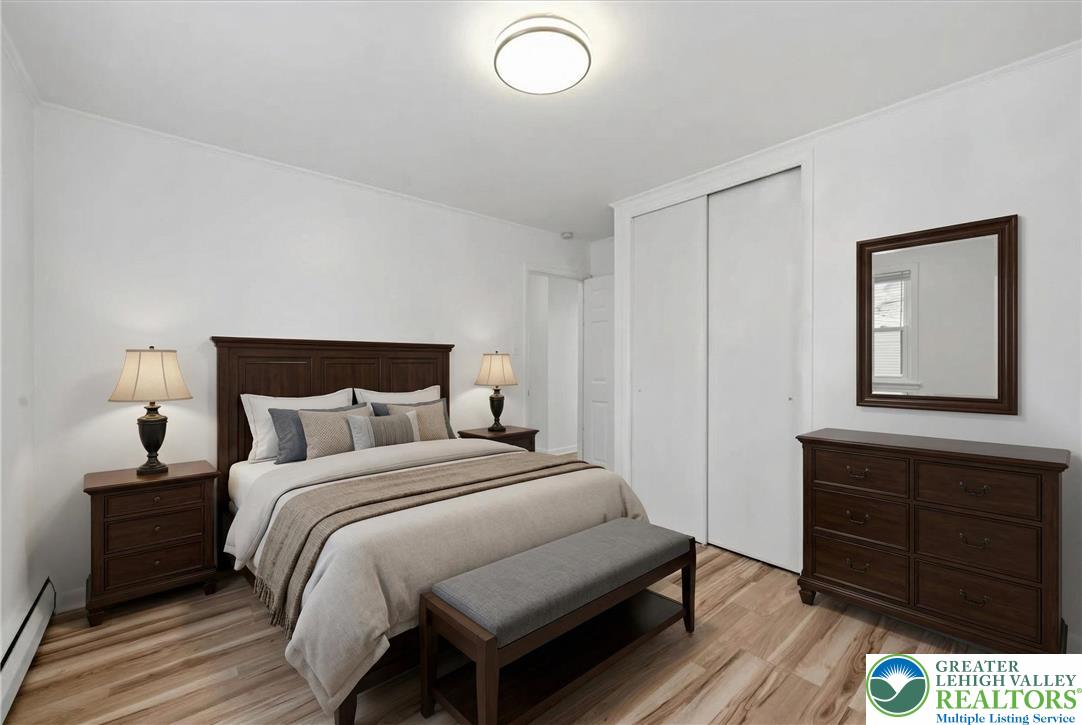 1229 West Whitehall Street