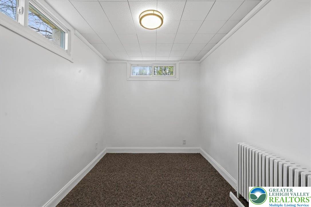 1229 West Whitehall Street