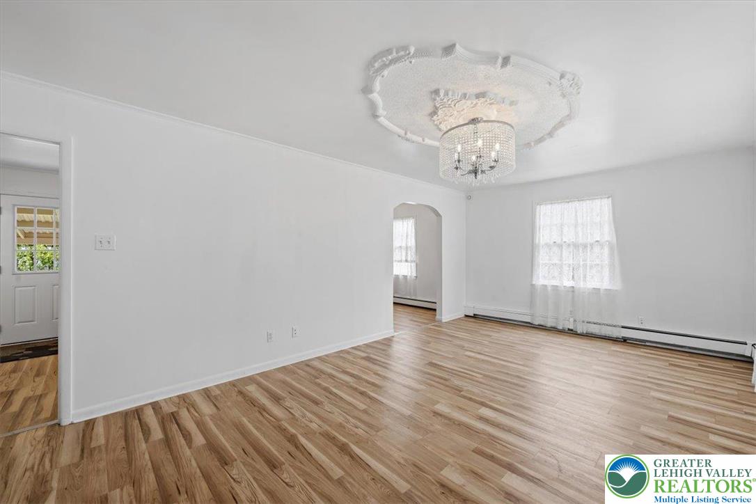 1229 West Whitehall Street