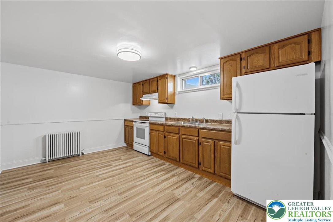1229 West Whitehall Street
