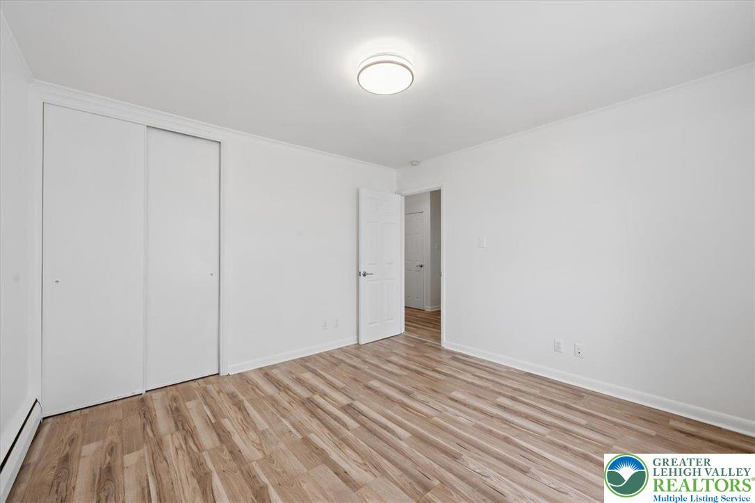 1229 West Whitehall Street