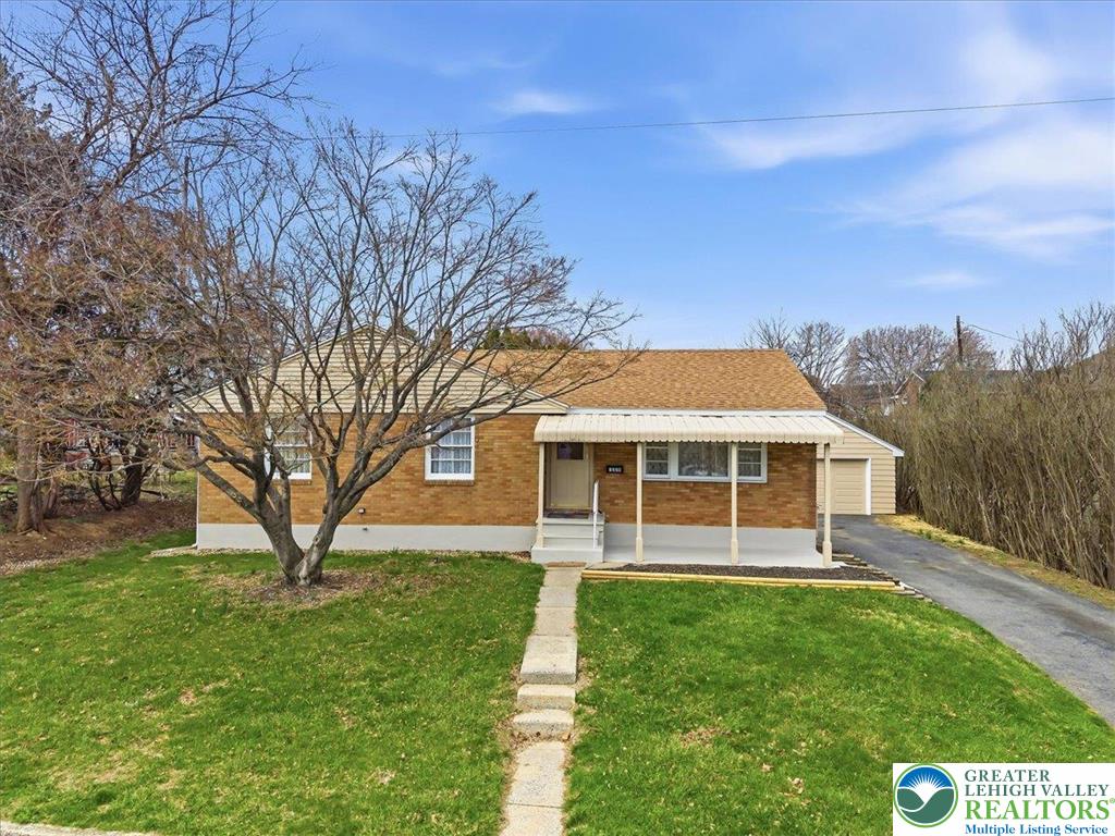 1229 West Whitehall Street