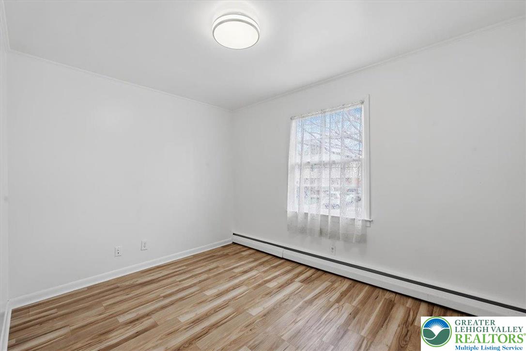 1229 West Whitehall Street