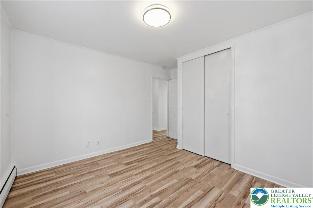 1229 West Whitehall Street