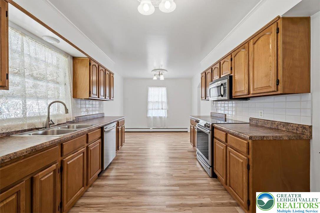 1229 West Whitehall Street