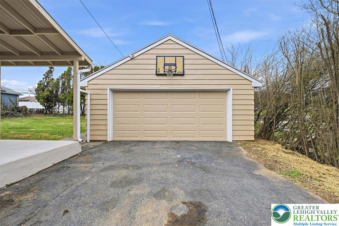 1229 West Whitehall Street