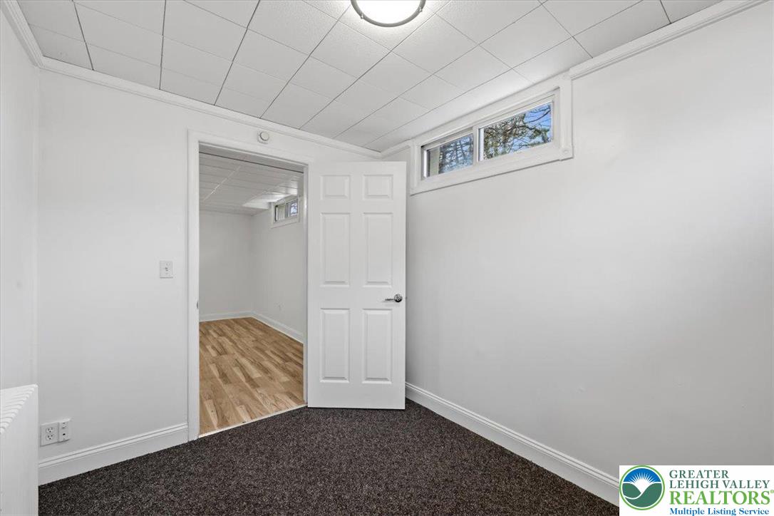 1229 West Whitehall Street