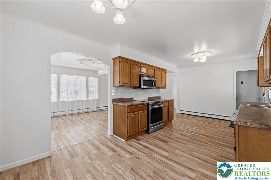 1229 West Whitehall Street