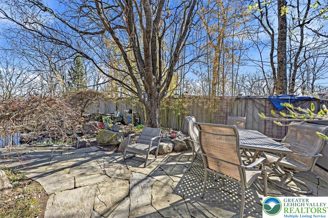 164 Chestnut Oak Drive