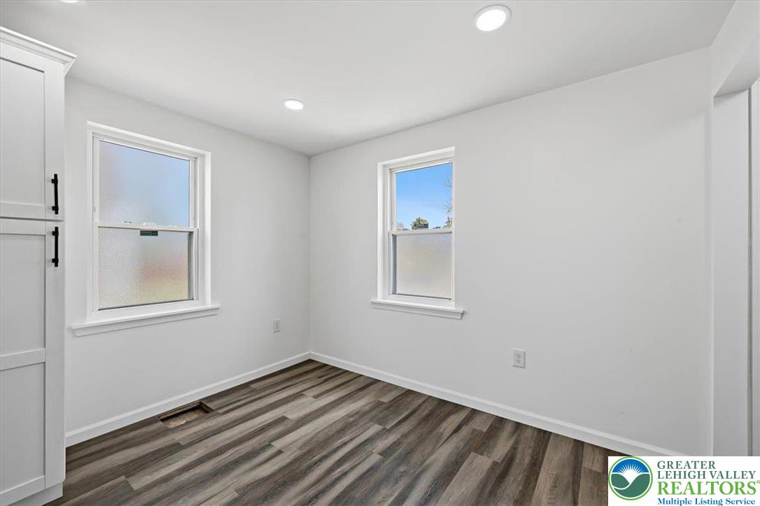 1122 North Van Buren Street