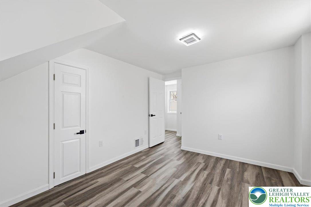 1122 North Van Buren Street