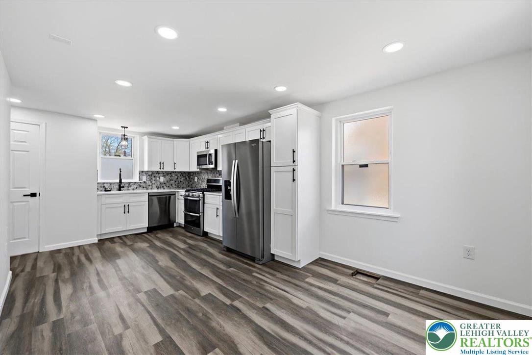 1122 North Van Buren Street