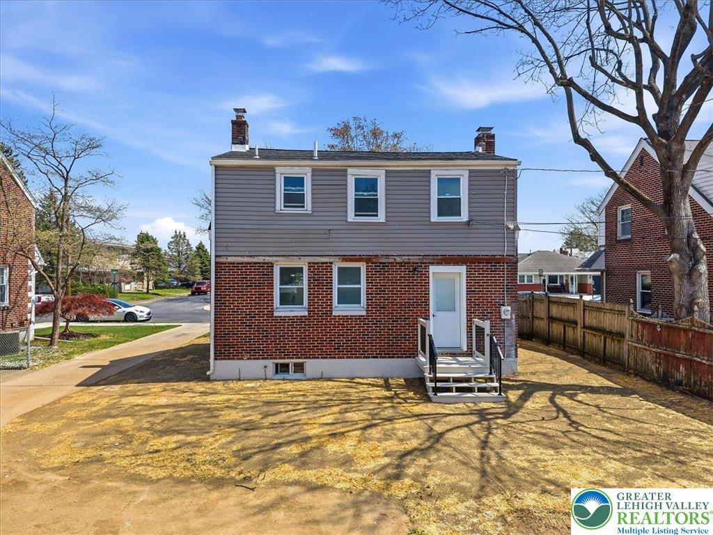 1122 North Van Buren Street