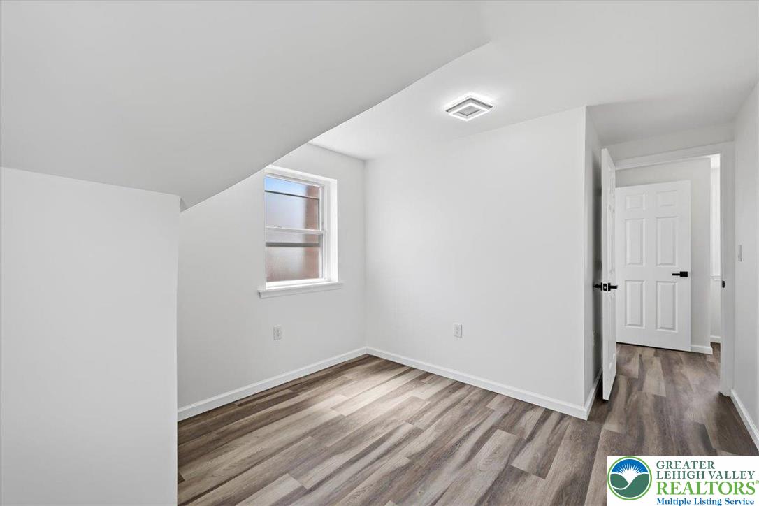 1122 North Van Buren Street