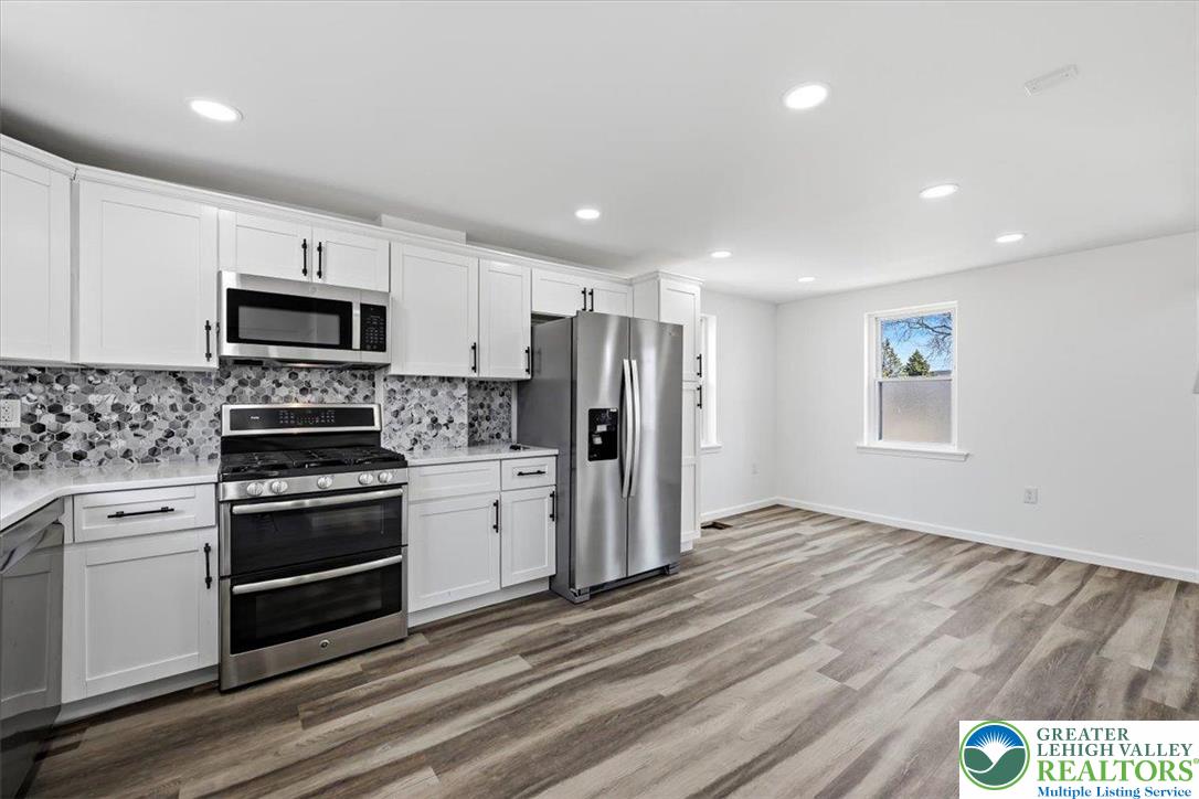 1122 North Van Buren Street