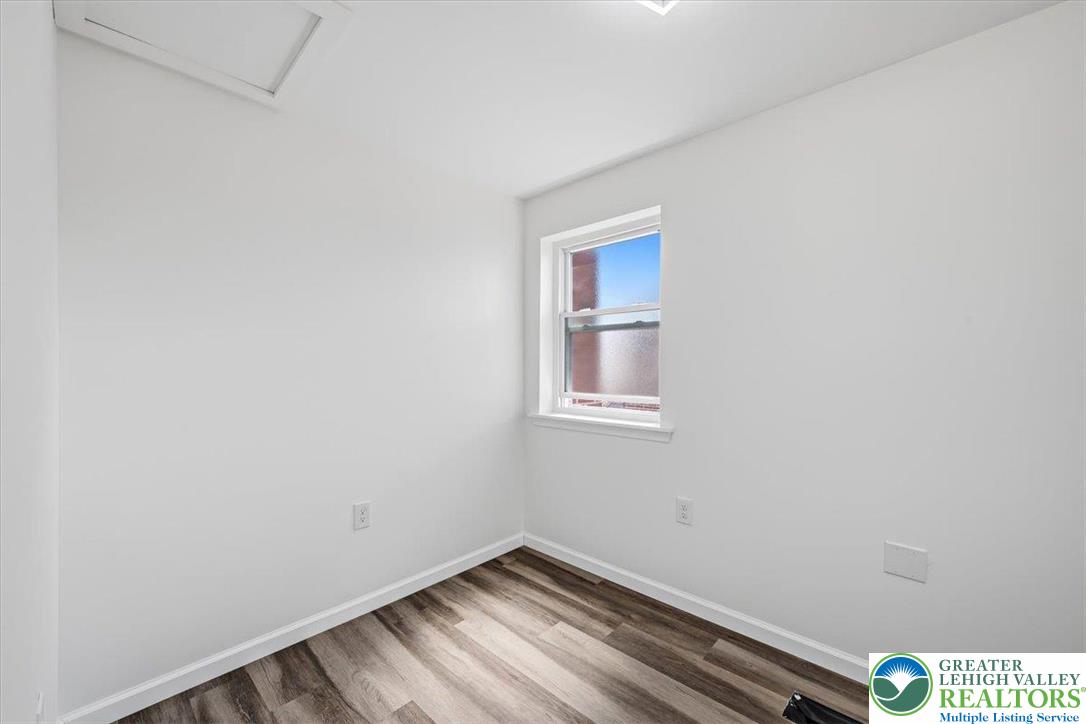 1122 North Van Buren Street