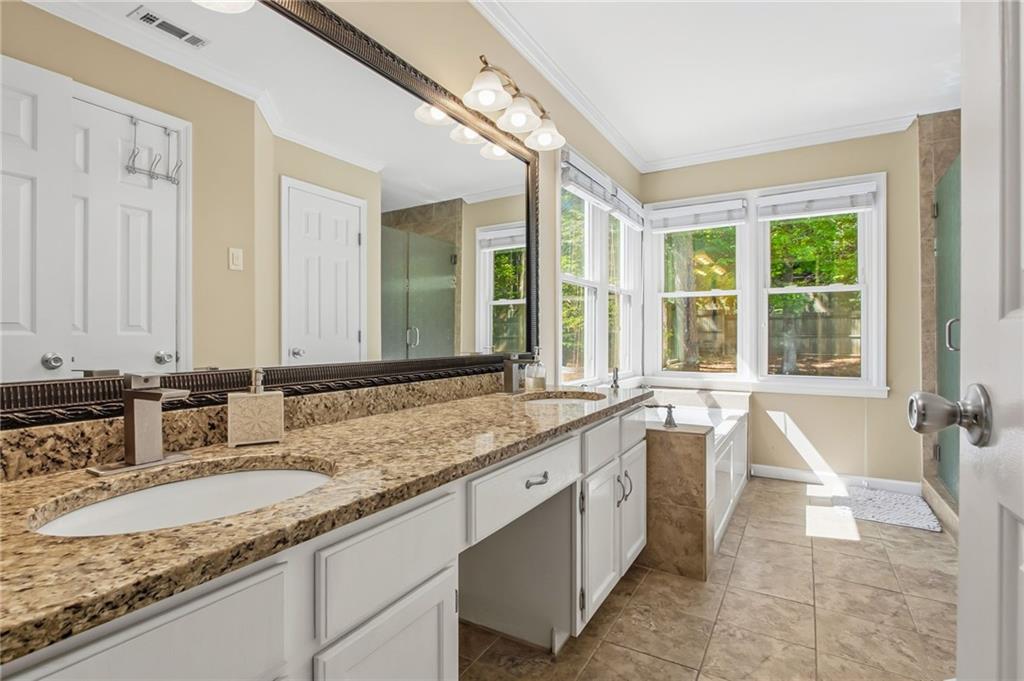 140 River Terrace Point