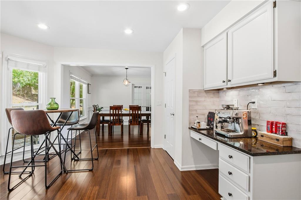 140 River Terrace Point