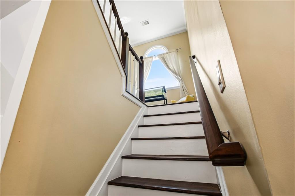 140 River Terrace Point