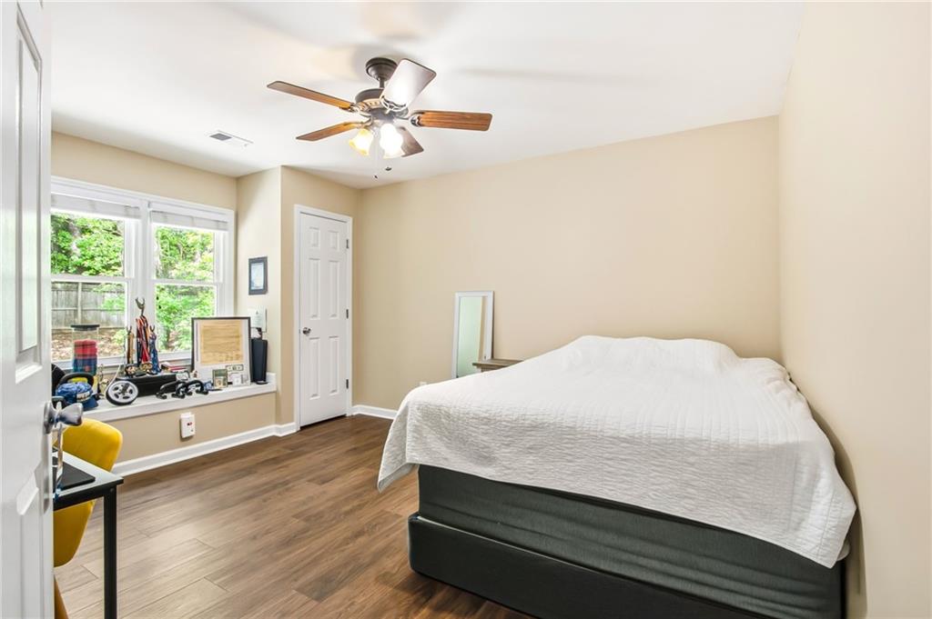 140 River Terrace Point