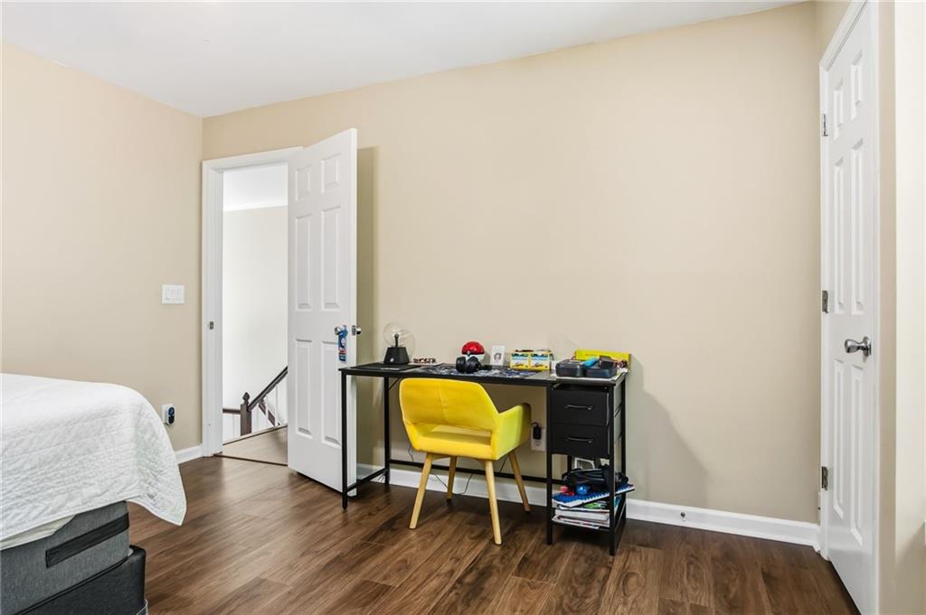 140 River Terrace Point