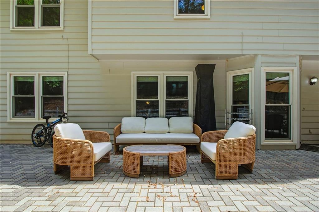 140 River Terrace Point