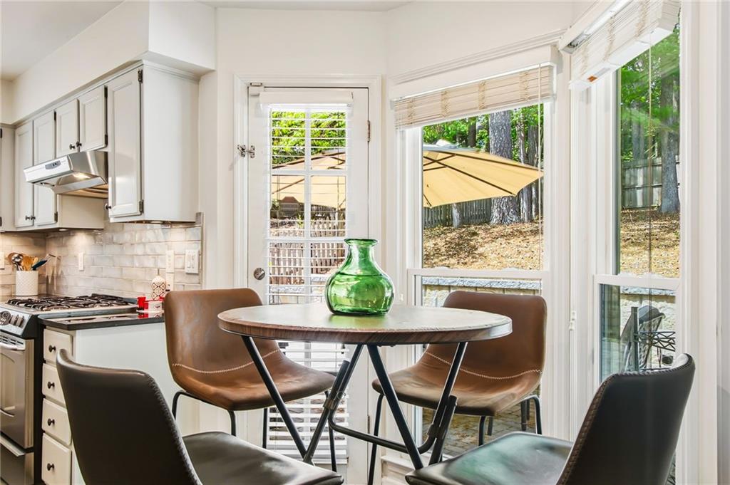 140 River Terrace Point