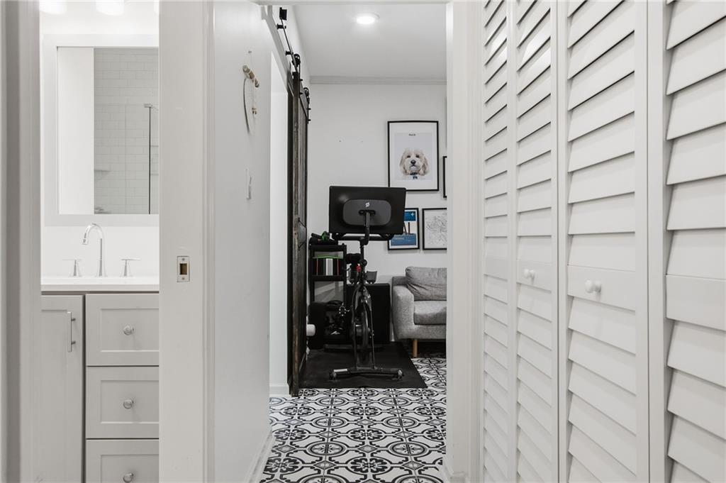 1433 Carroll Drive NW Unit 8