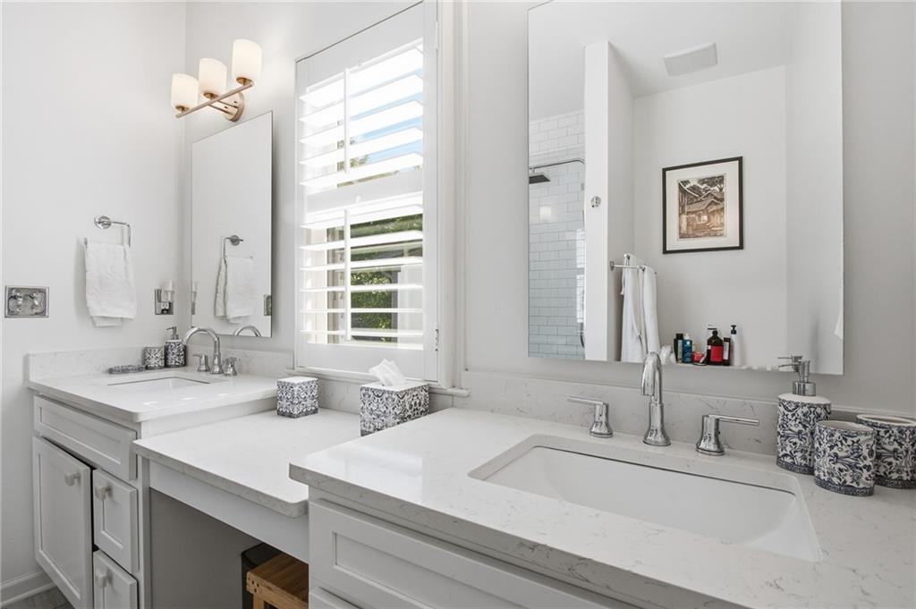 1433 Carroll Drive NW Unit 8