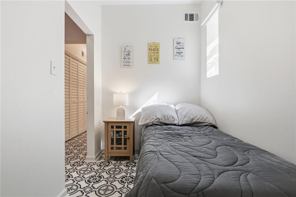 1433 Carroll Drive NW Unit 8