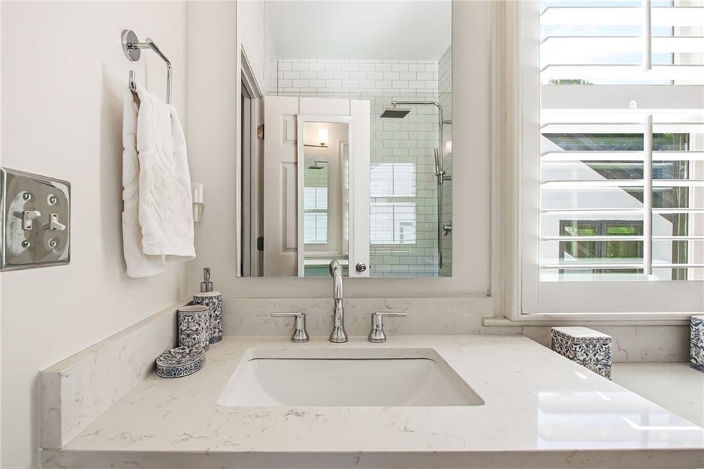 1433 Carroll Drive NW Unit 8