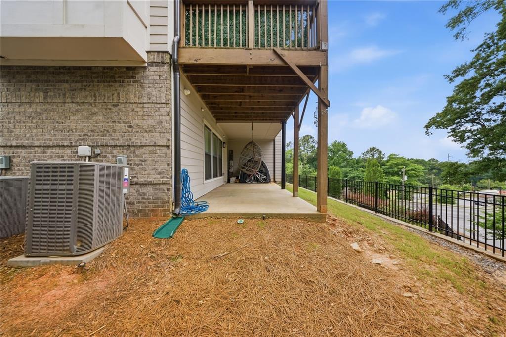 2087 Holtz Lane