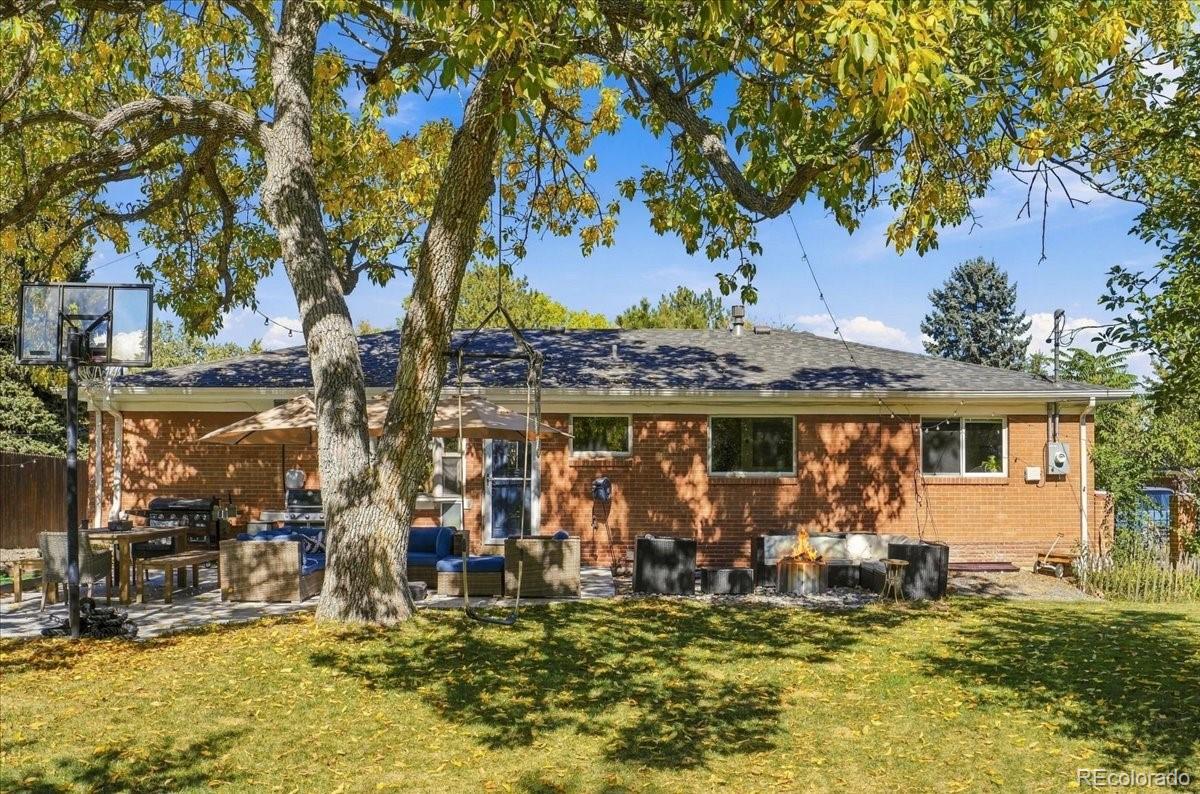 3150 W Layton Avenue