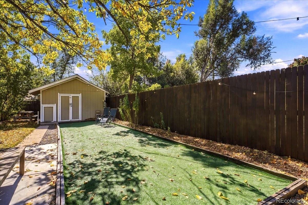 3150 W Layton Avenue