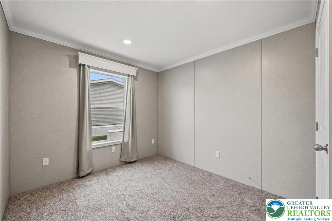 7411 Lincoln Lane