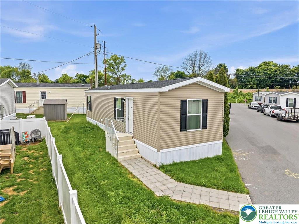 7411 Lincoln Lane