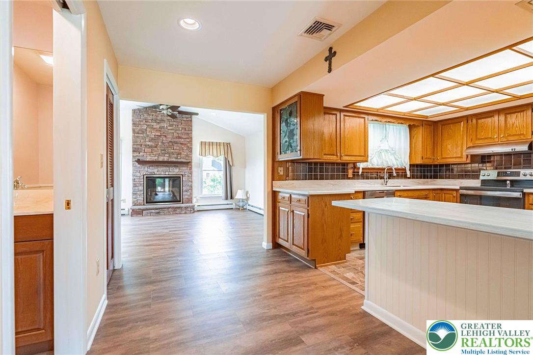 5902 Holiday Drive