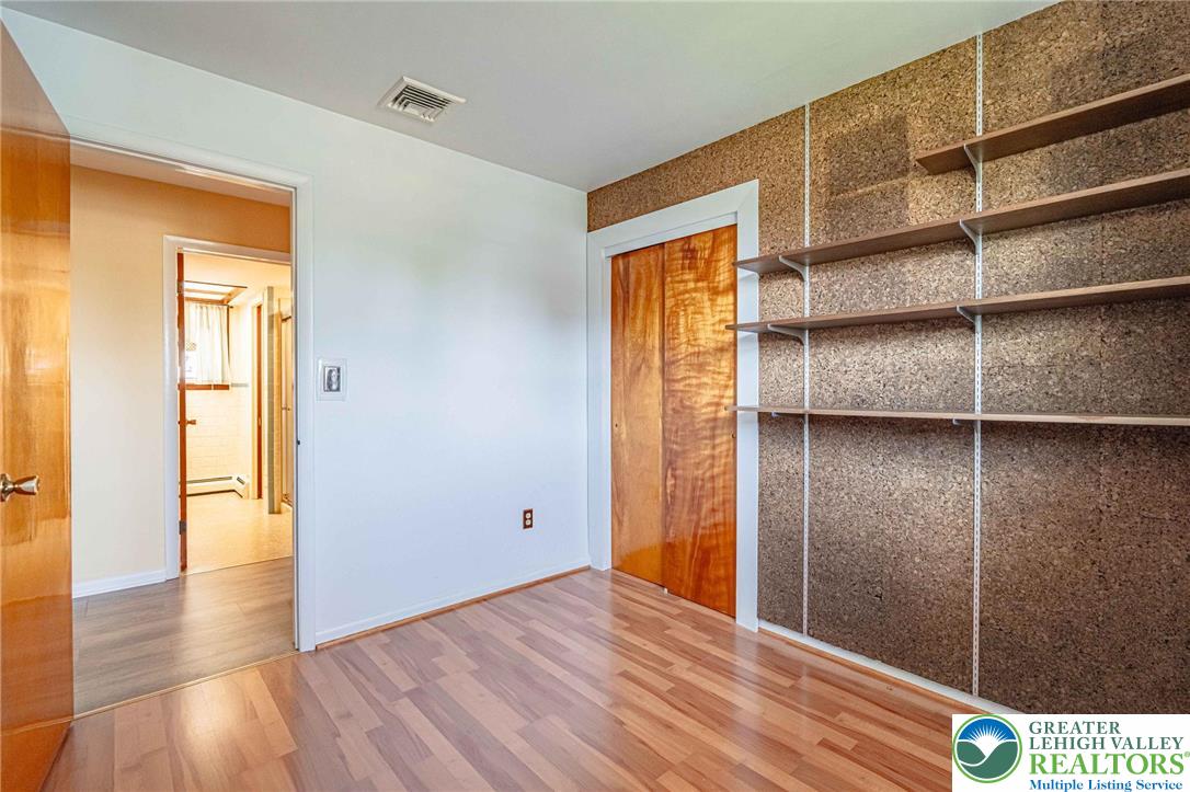 5902 Holiday Drive