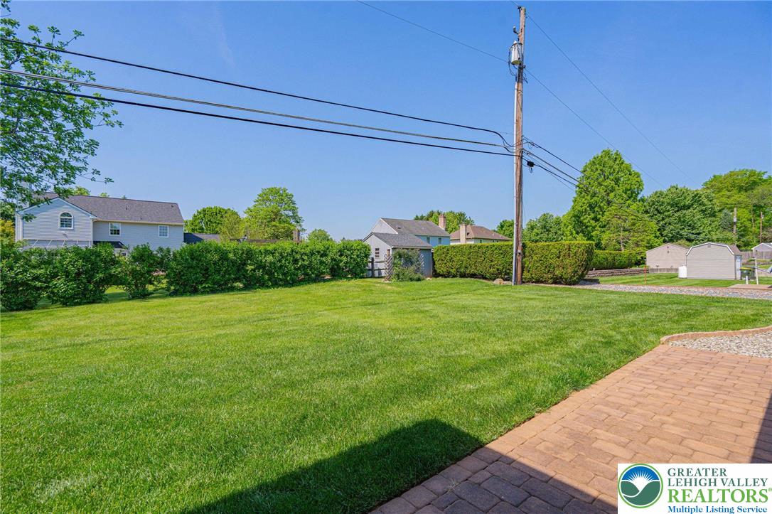 5902 Holiday Drive
