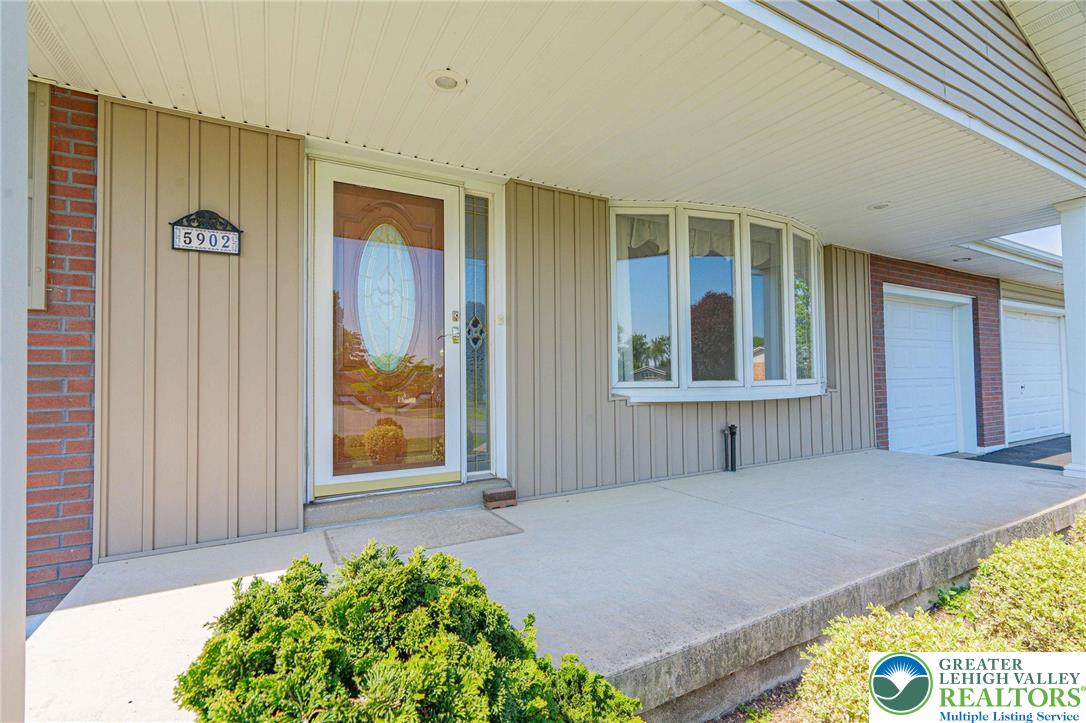 5902 Holiday Drive