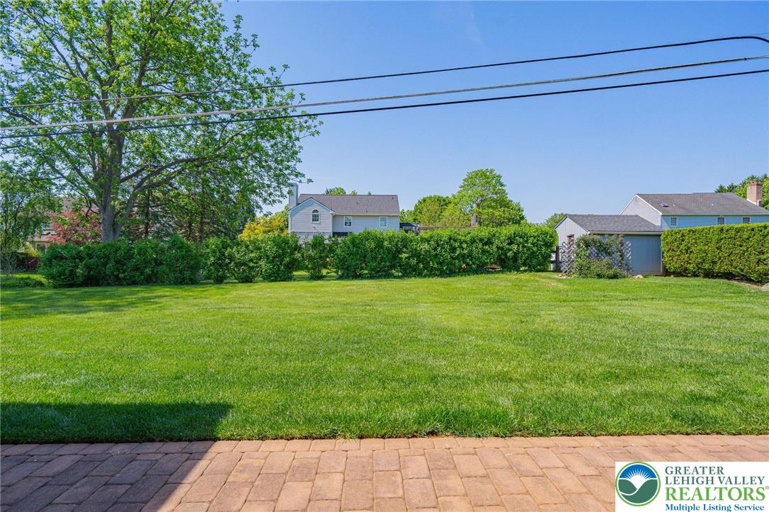 5902 Holiday Drive