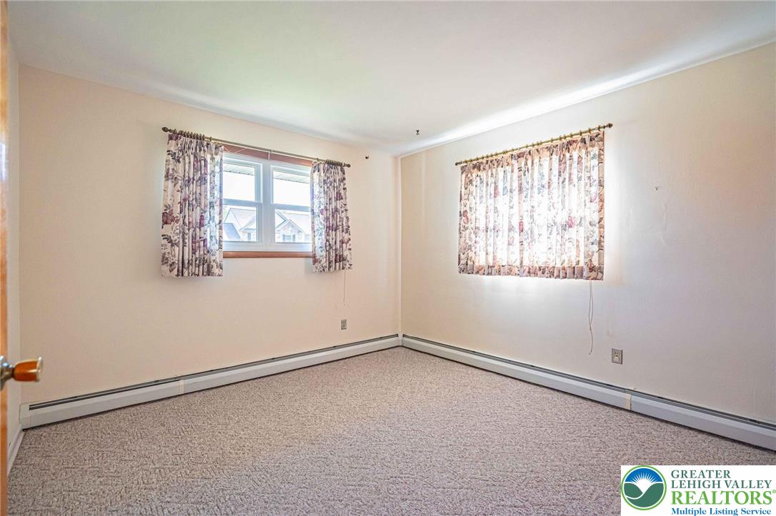 5902 Holiday Drive