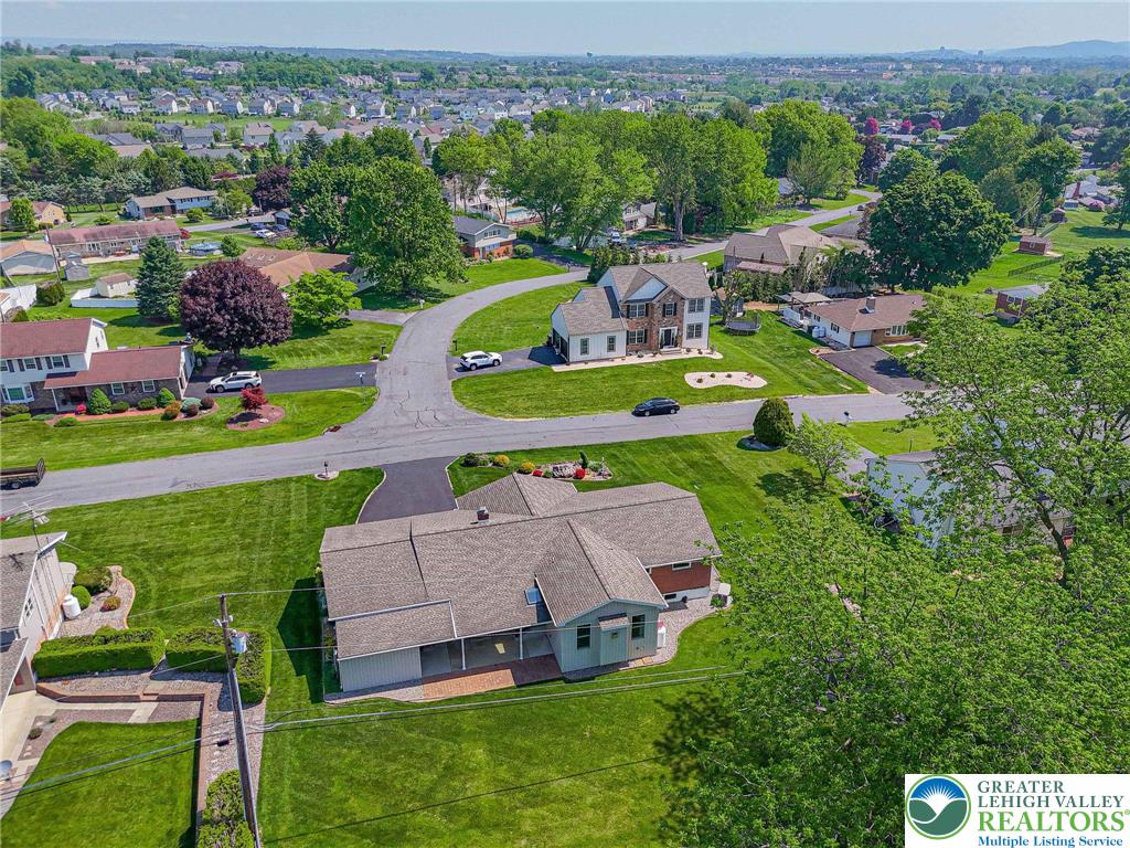 5902 Holiday Drive