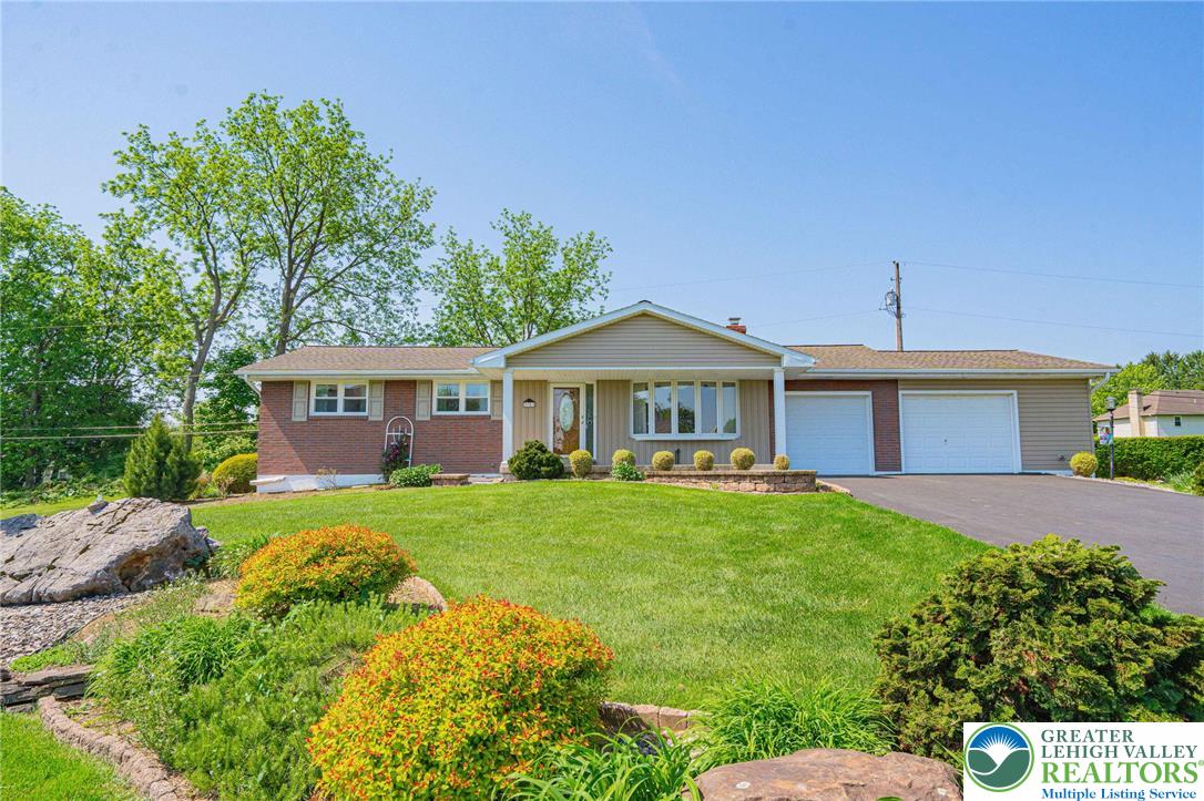 5902 Holiday Drive