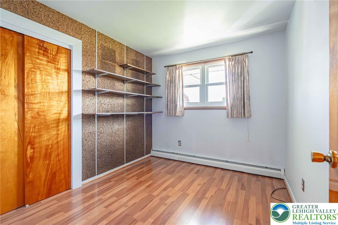 5902 Holiday Drive