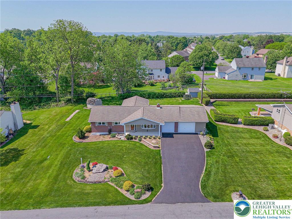 5902 Holiday Drive