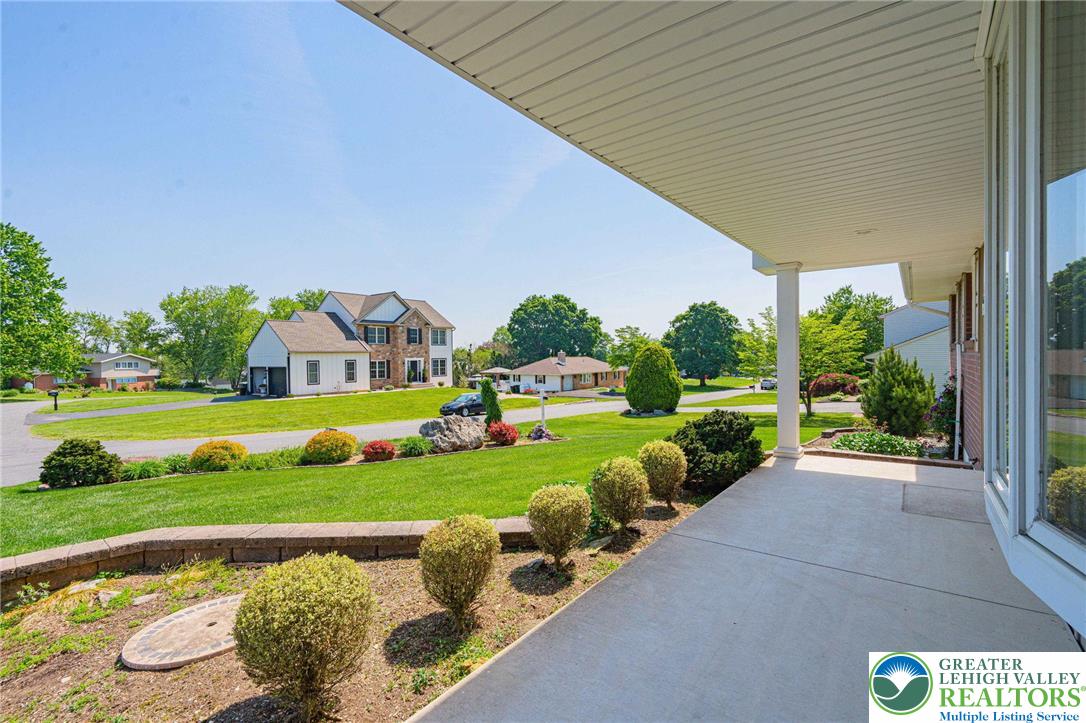 5902 Holiday Drive